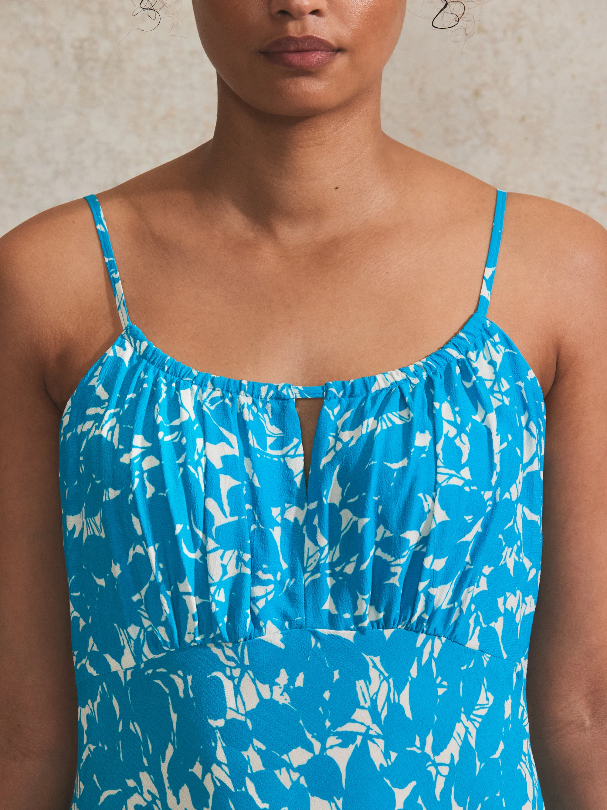 Petite Blue Leaf-Print Keyhole-Detail Cami Dress