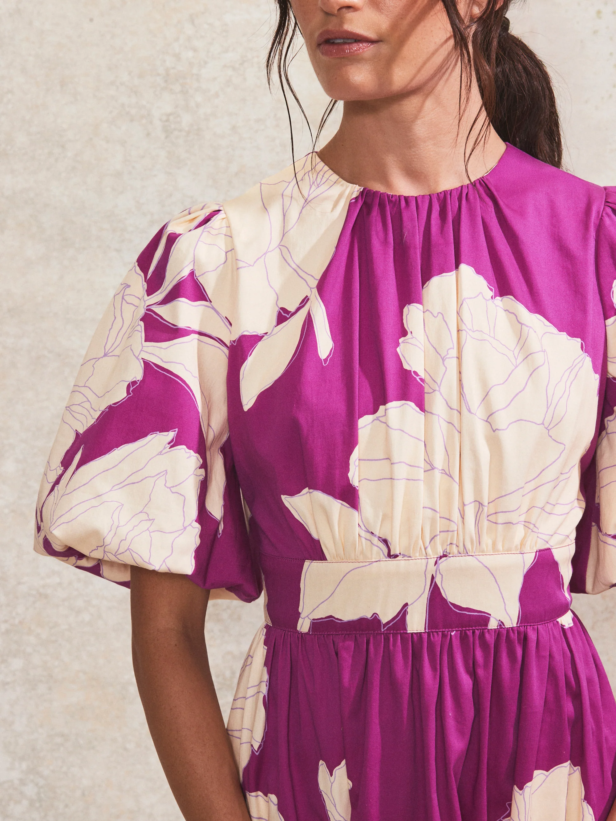 Seraphina Magenta Floral-Print Gathered-Sleeve Dress